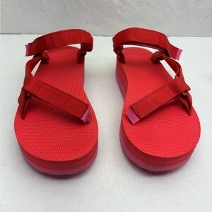 Teva Platform Women’s Strap Sandals, wos sz 9, box 13